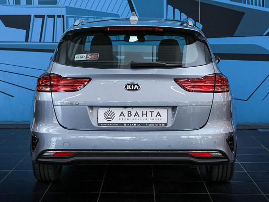 Kia Ceed SW Luxe 1.6 AT 128 л.c. авт. бензин