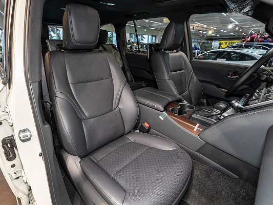 Toyota Land Cruiser 300 3.4d AT White